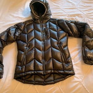OUTDOOR RESEARCH Down Puffer Jacket. Hoodie. 90% goose down and 10 % feathers.